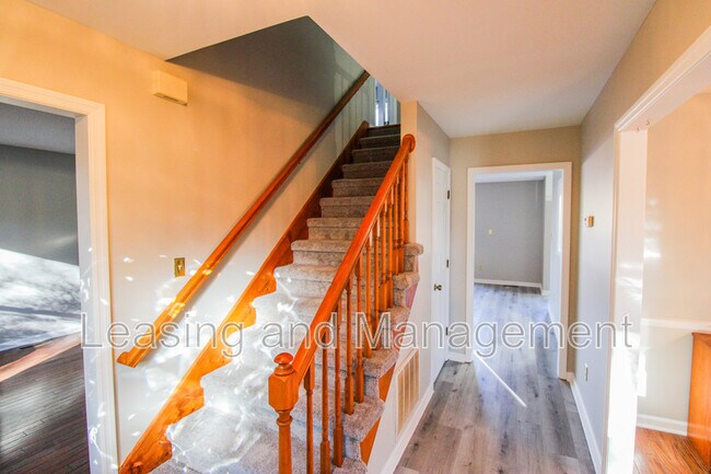 Photo - 78 Still Shadow Dr