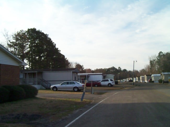 Photo - Mills Mobile Home Park