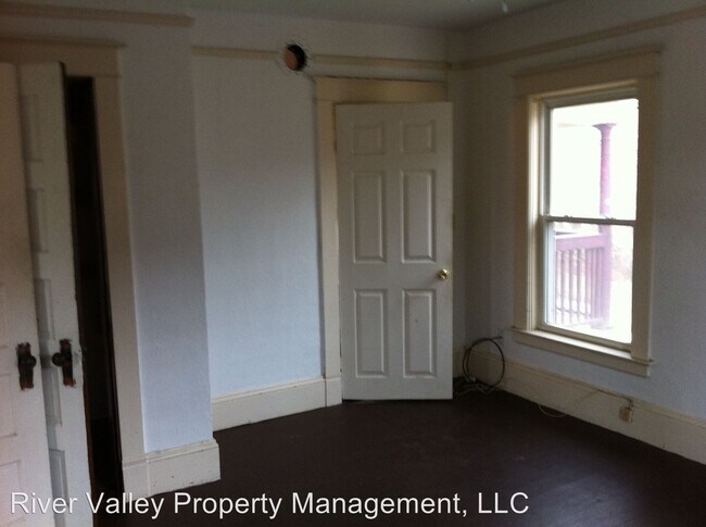 Photo - 24 Durkee St