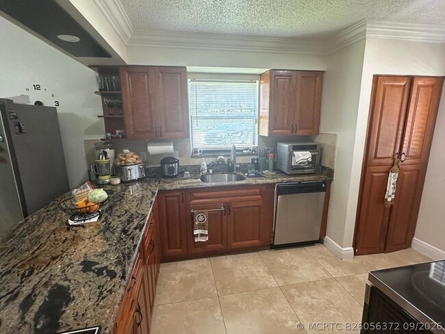 3801 Inlet Cir