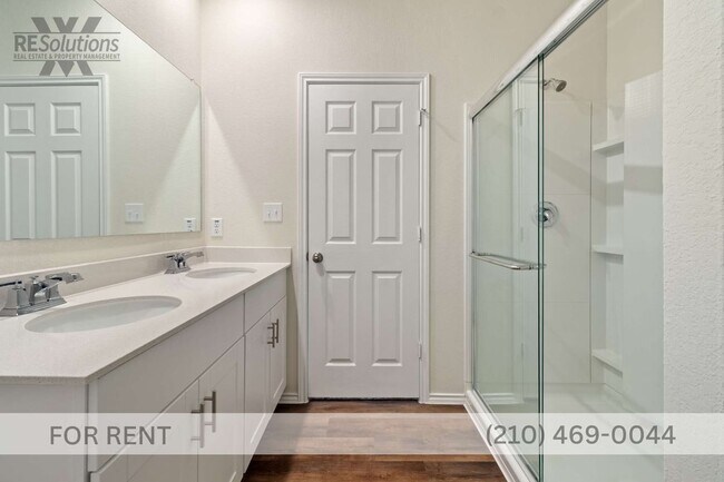 Photo - 10243 Band Wagon