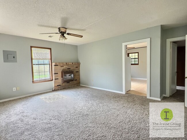 Photo - 3 Bed, 2 Full Bath - Country Charm with Modern Updates Near Prattville and Maxwell AFB