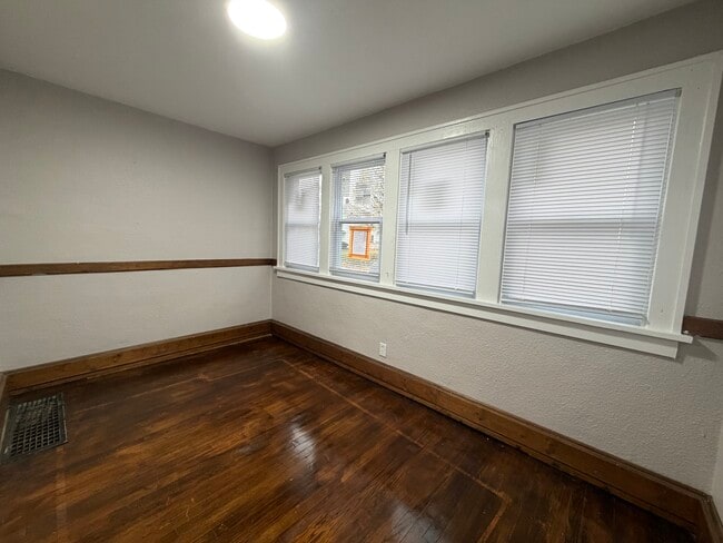 Photo - 317 E Irvington Ave