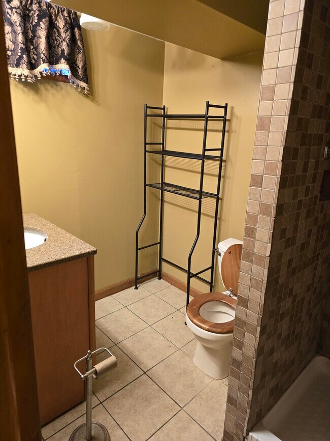 Photo - 15639 Ingleside Ave