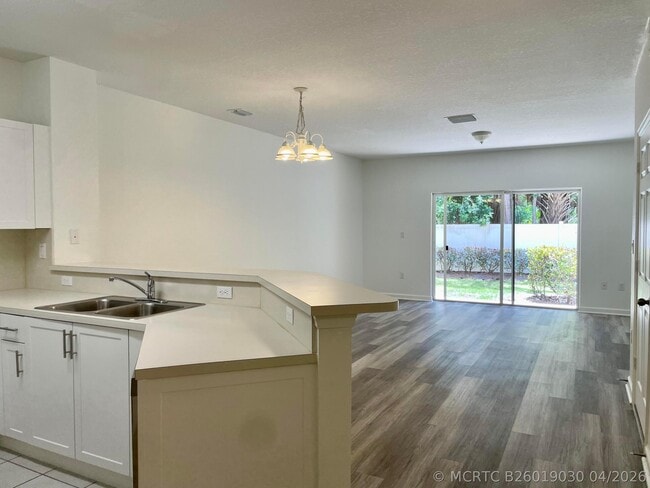 Photo - 5064 SE Mariner Garden Cir