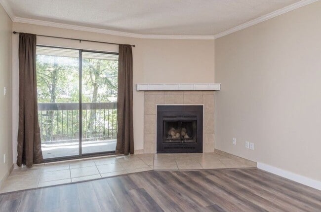 Building Photo - 10560-10154 154 St