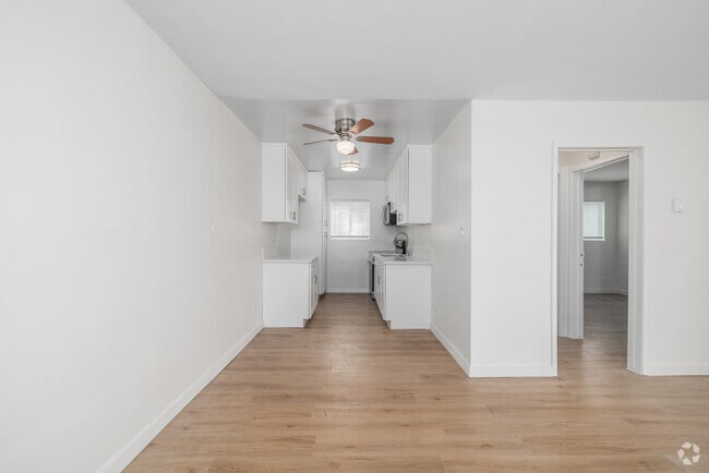 1BR, 1BA - 750SF - Living Room