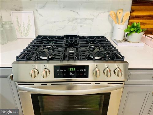Photo - 301 S 11th St