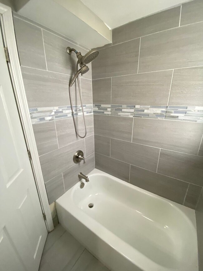 Photo - 3819 Melville Ave Unidad 1st Flr