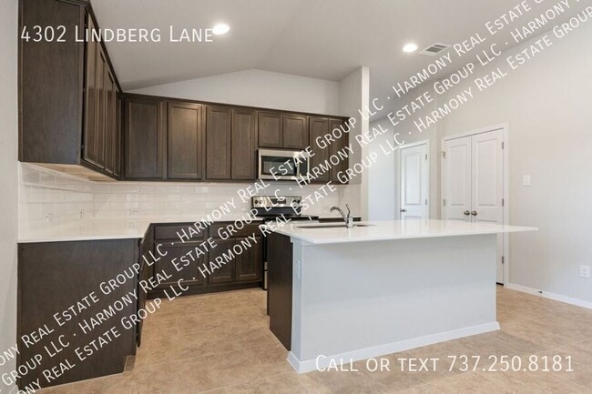 Photo - 4302 Lindberg Ln