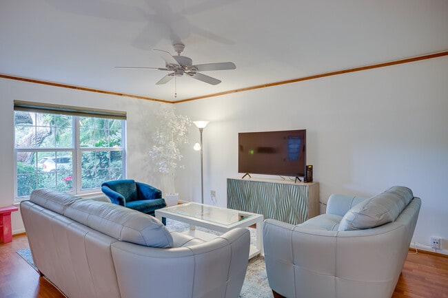 Building Photo - 2722 Cardinal Dr Rental