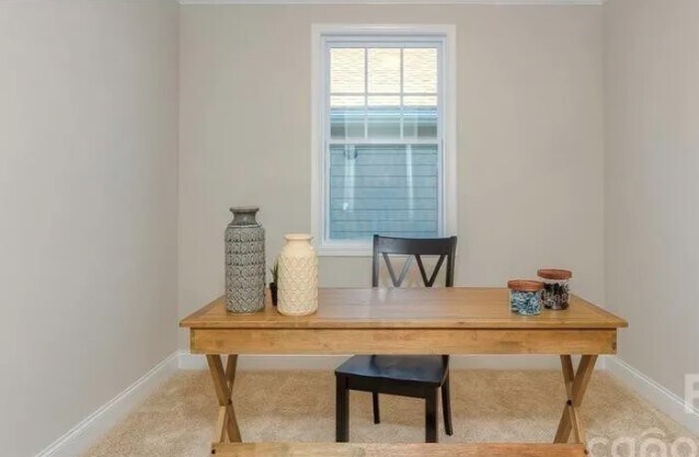 Photo - 758 Latrobe Dr