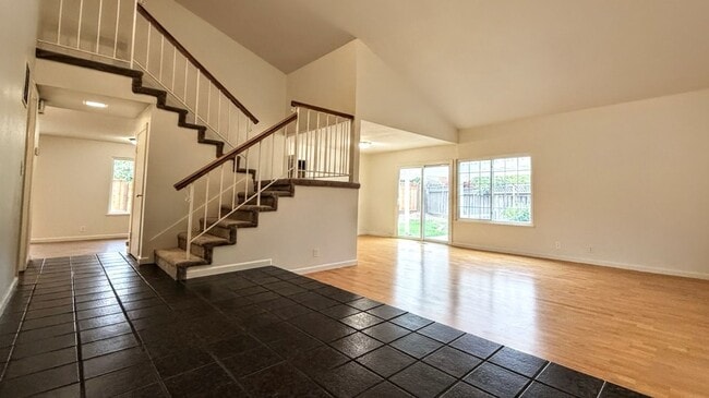 7214 Chantilley Ct