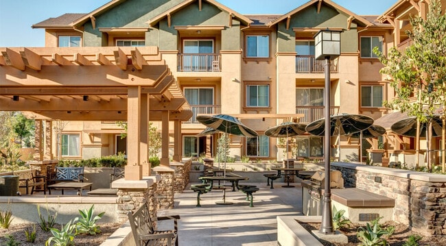 Broadway Villas