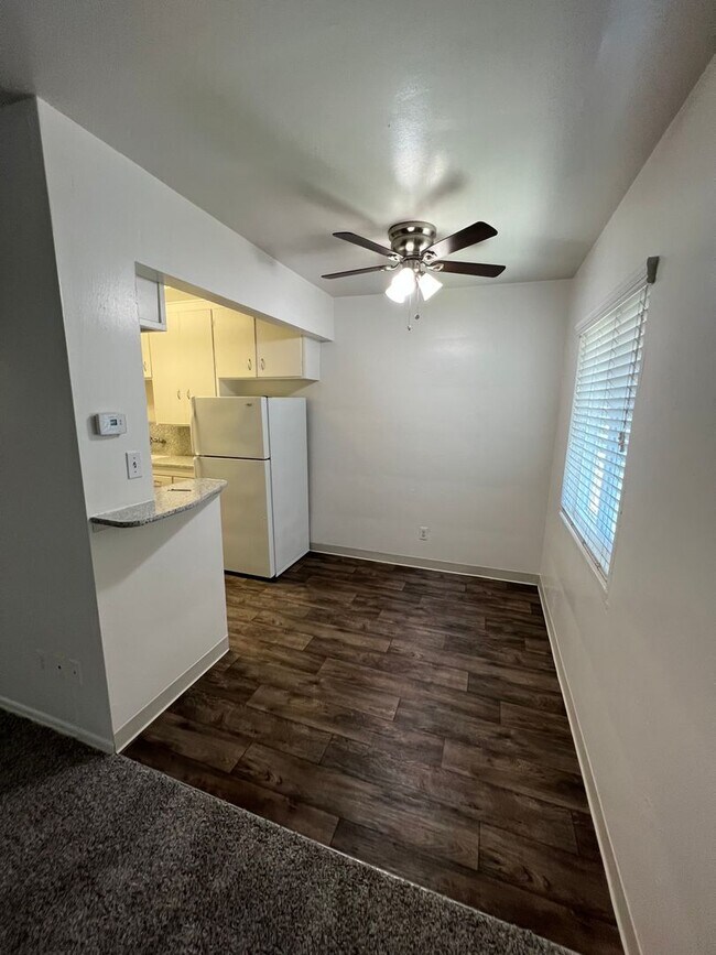 Photo - 1/2 Off 1st Month's Rent!! Unidad 2581 1/2