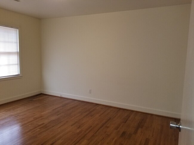 Photo - 2923 Amity Garden Ct