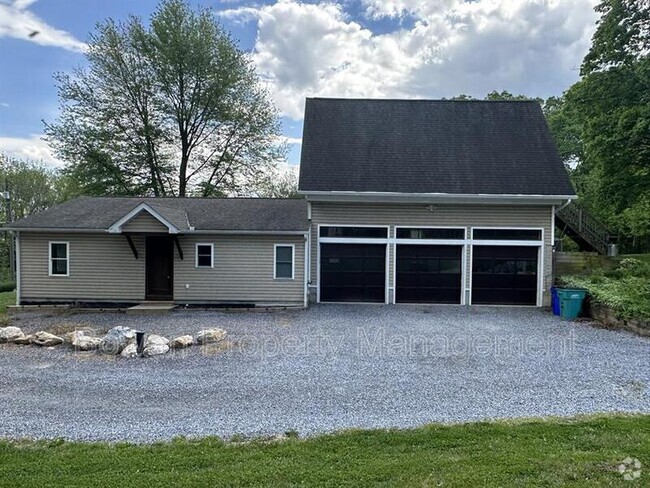Building Photo - 3720 Basford Rd Rental
