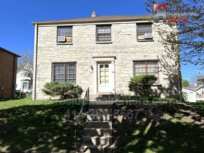 Building Photo - 515 N 65th St