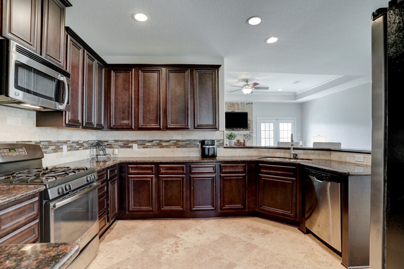 Photo - 305 Twin Timbers Ln