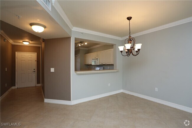 Building Photo - 7811 Regal Heron Cir Unit 4-204 Rental