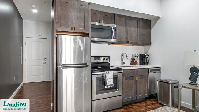 Photo - 824 N Calvert St Unidad 514.901464