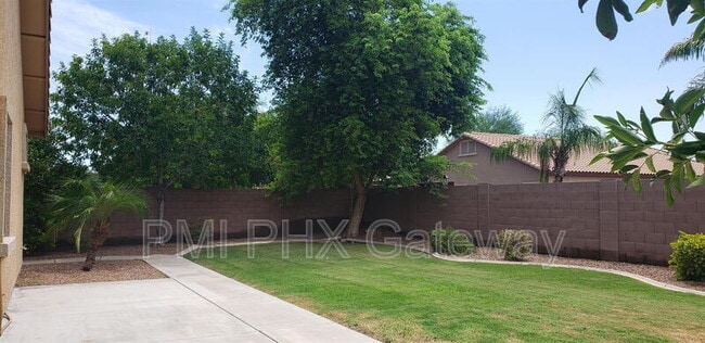 Photo - 1133 E Jade Dr
