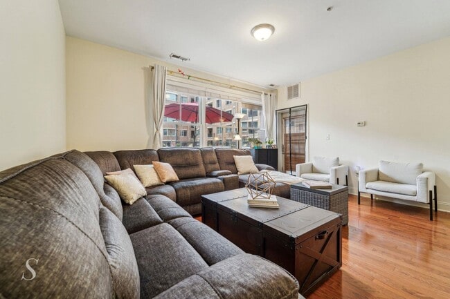 Photo - 20 Ave at Port Imperial