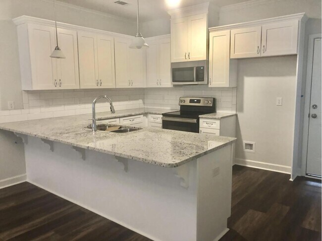 Photo - 3020 Stanhope Dr