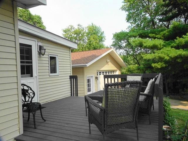 Photo - 31348 Front St