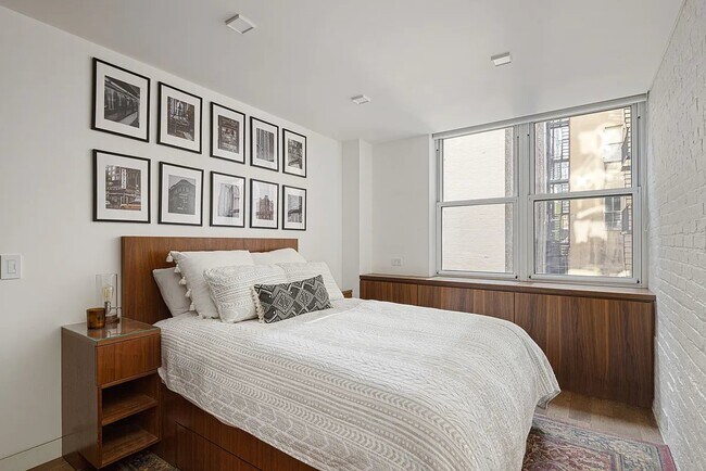 Photo - 23 E 10th St Unit 315