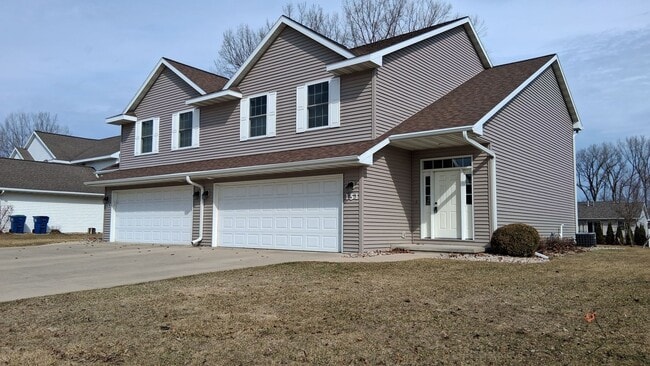 Building Photo - Rotherham: 151-153 East River Drive Duplex Unit 151 East River Drive