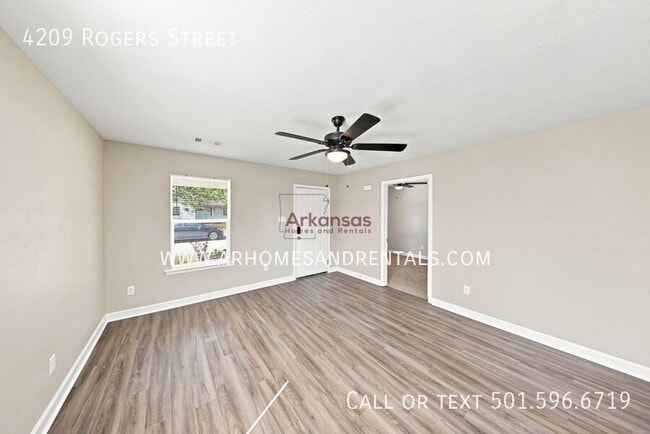 4209 Rogers St