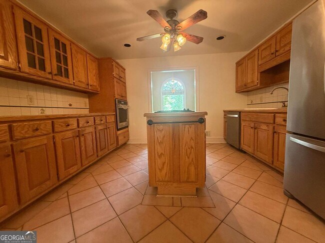 Photo - 307 Centennial Rd