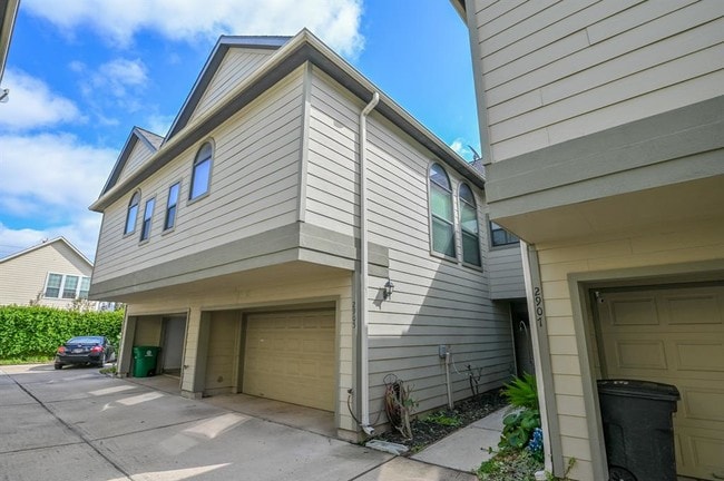 Building Photo - 2905 Leeland St Rental
