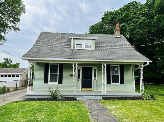 Building Photo - 1910 Bising Ave