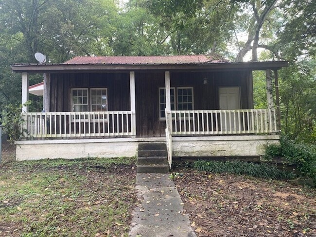 Building Photo - Renovated 3 Bedroom 1 Bath Home for Rent!
