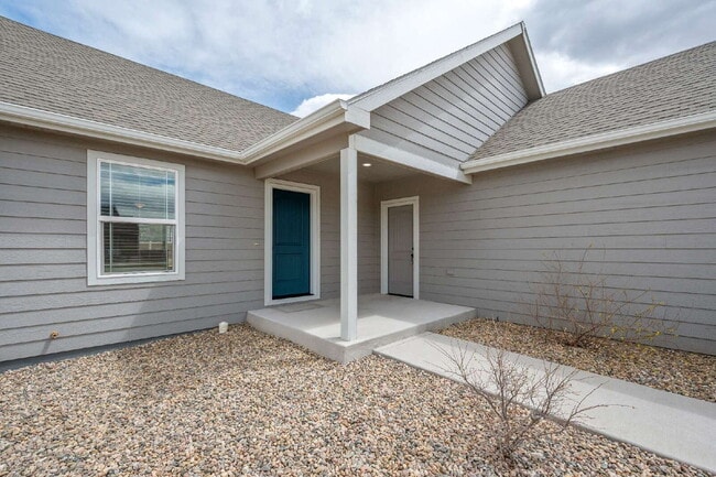 Photo - Like New Single Family Home!