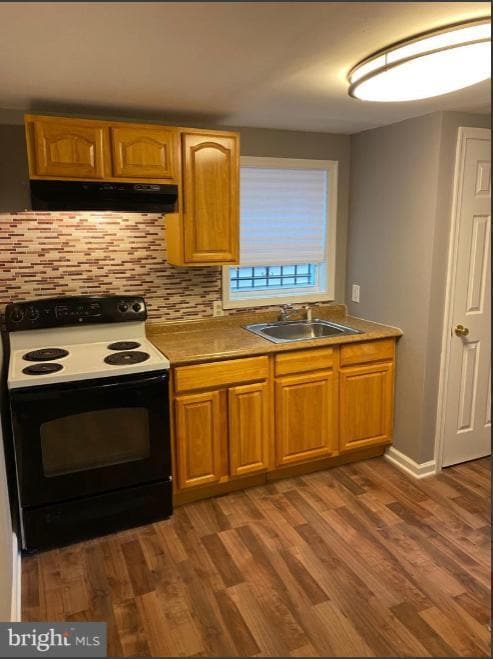 Photo - 613 E 12th St