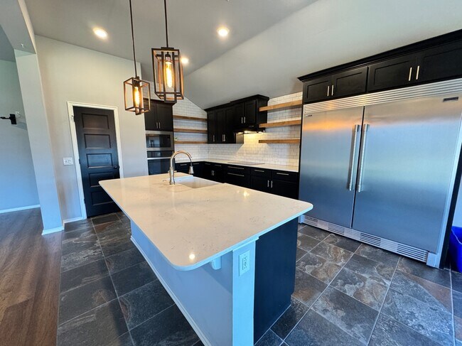 Photo - 1104 Black Mesa Rd