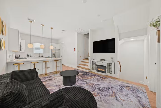 Photo - 1208 Moody St