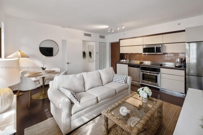 Photo - 435-421 21st St Unit 310