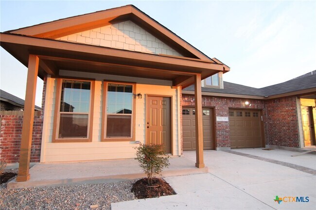 Building Photo - 534 Creekside Cir