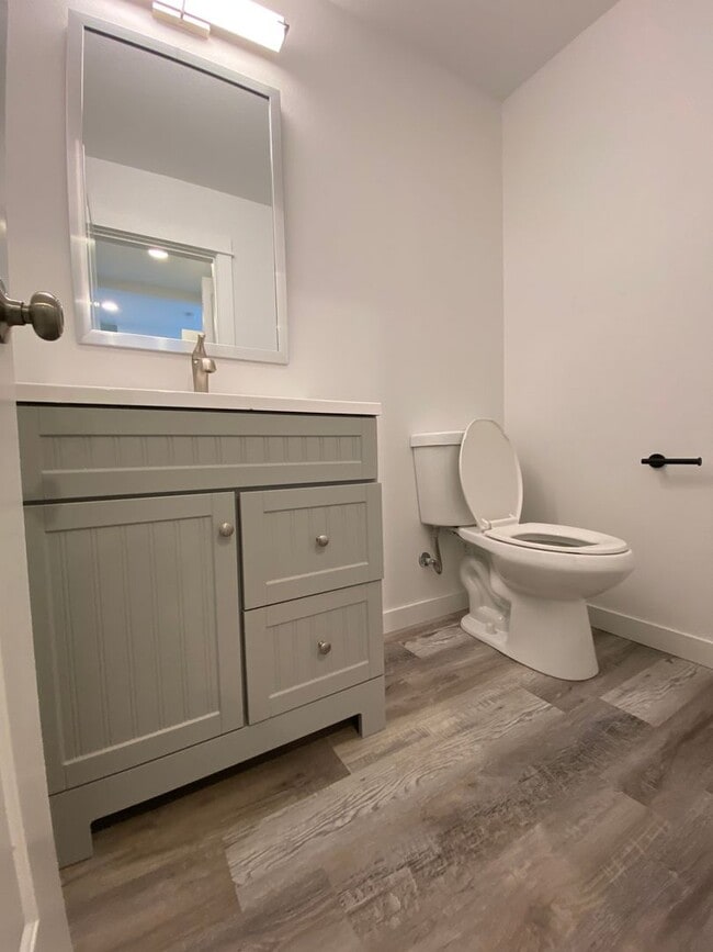 Photo - 2615 E 14th St Unit B