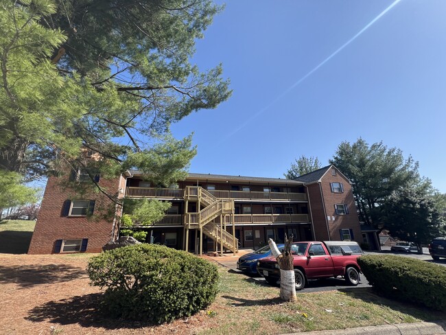Stone Ridge Apartments - Stone Ridge Apartments Unit 22