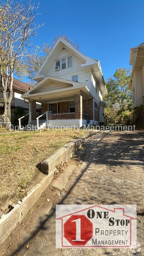 Building Photo - Gorgeous Downtown KC 5 Bedroom Home for RE...