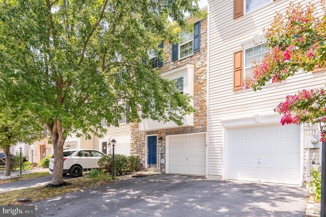 Photo - 1217 Steed St