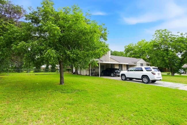 Photo - 3500 Corto Ave