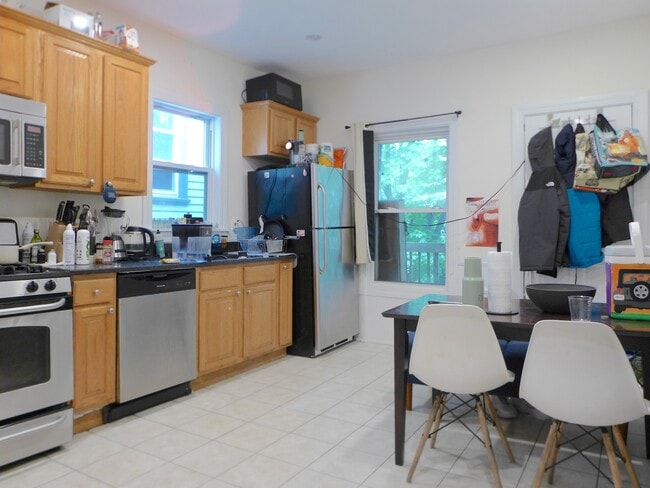 Photo - 64 Hillside St Unit a