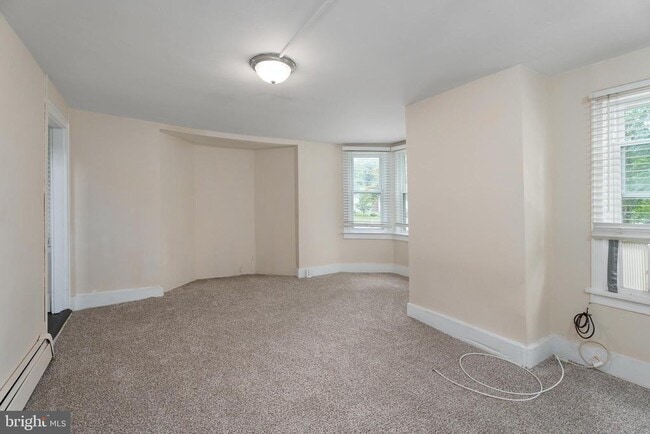 Photo - 124 Washington Rd