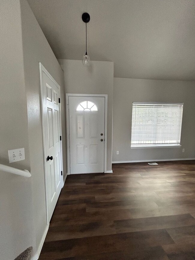 830 W Sheridan Ave